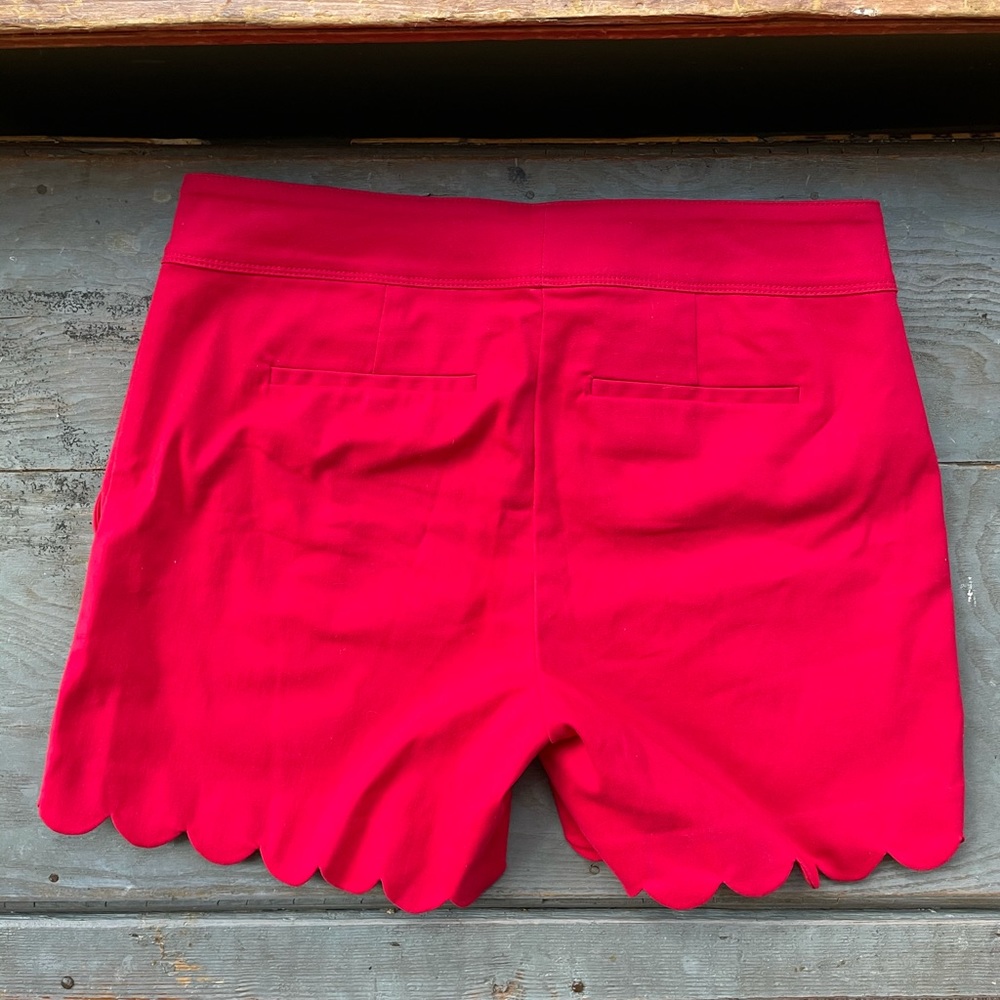 Isaac Mizrahi red scallops hem shorts | size 8 - Picture 5 of 5